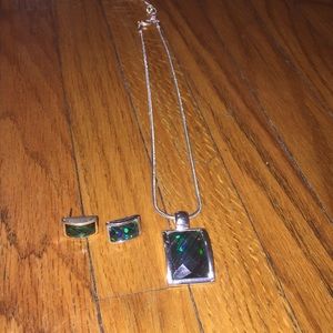 Earring and necklace set